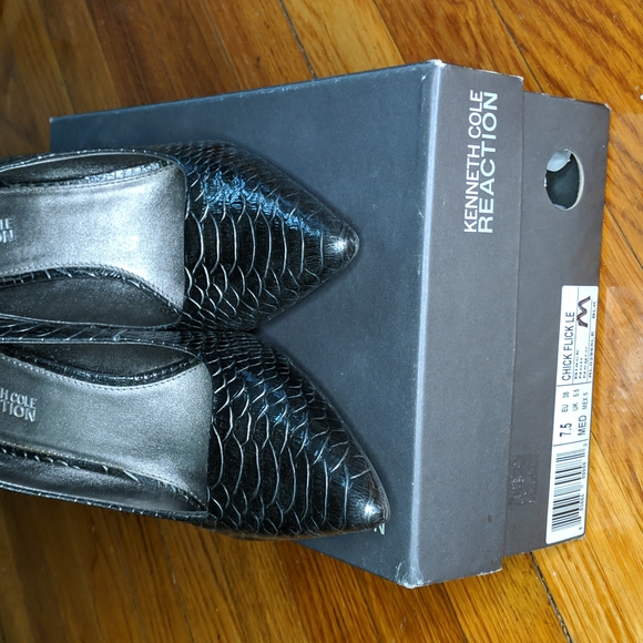 Kenneth Cole Reaction chick flick Le heels - Picture 5 of 6